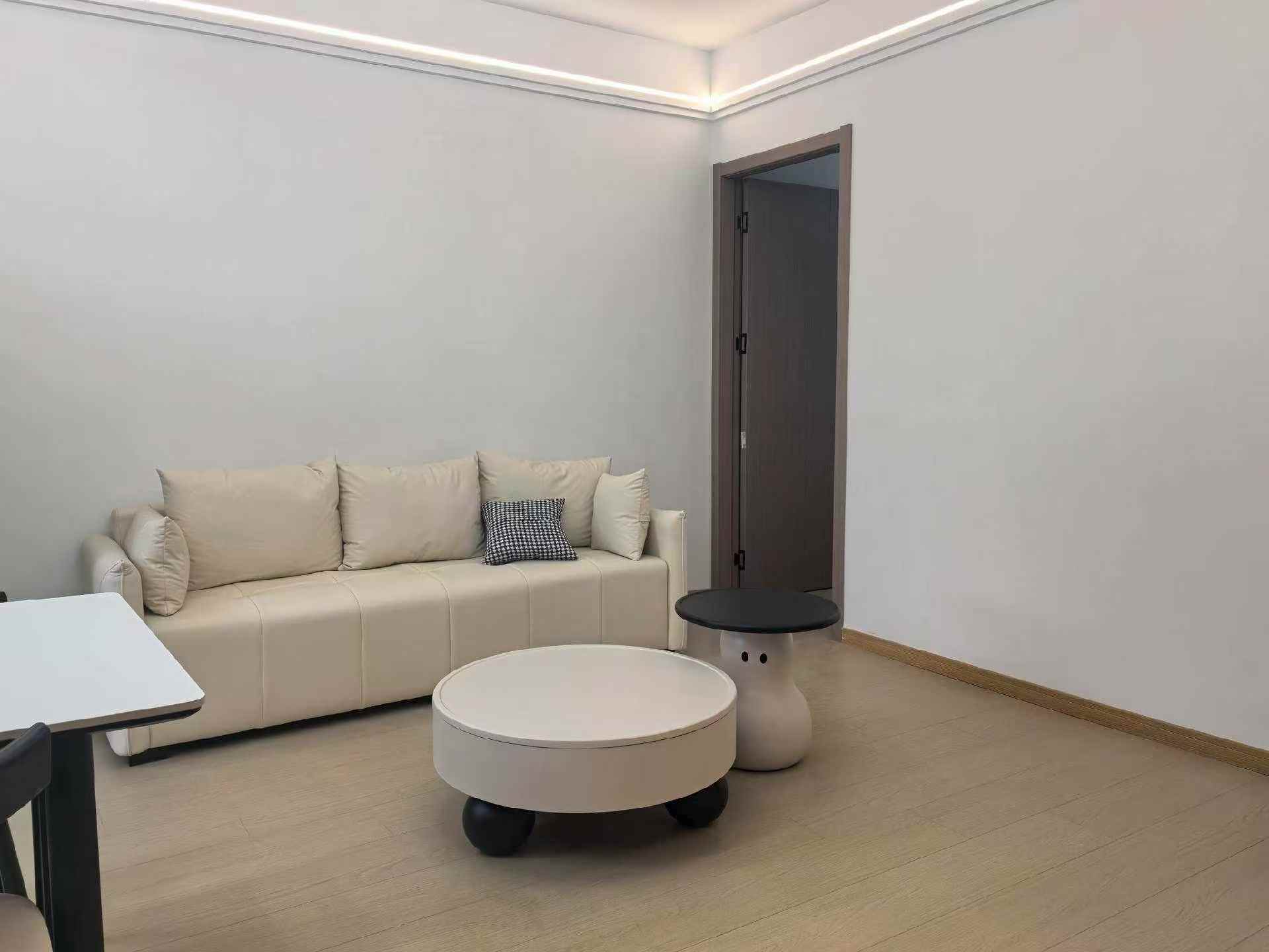 静安区 愚园路356号 2BR Shanghai Rental | ExpatHome